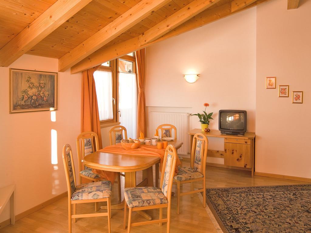 Appartements Erika Falzes Extérieur photo
