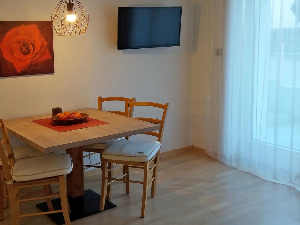 Appartements Erika Falzes Extérieur photo